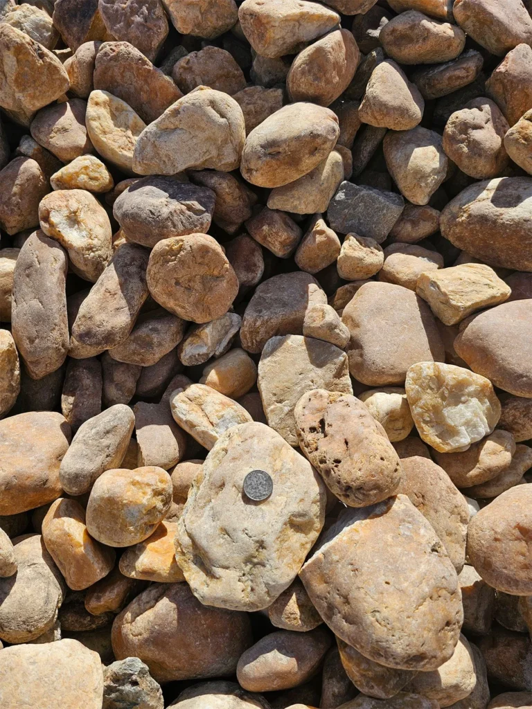 3 to 4 inch River Rock